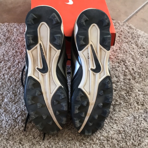 Nike Softball cleats - Picture 2 of 4